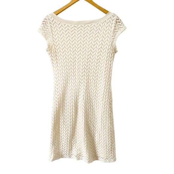 Banana Republic Heritage "Cocoon" Cream Cap Sleeve Crochet Chevron Sheath Dress - Picture 2 of 8